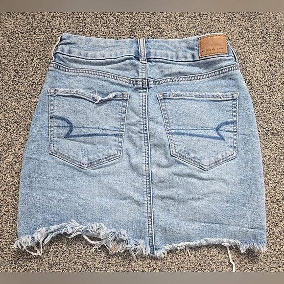 American Eagle Super Stretch Curvy High Rise Mini Denim Skirt Light Blue Size 2 - Picture 6 of 12